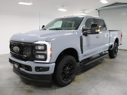 New 2026 Ford F250 Lariat w/ Black Appearance Package