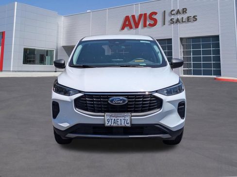 Used 2025 Ford Escape Active AWD/4WD image 2