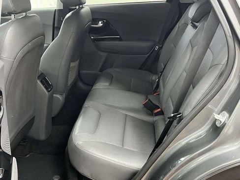 Used 2017 Kia Niro EX FWD image 15