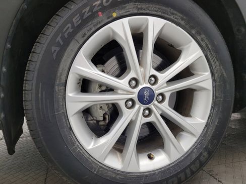 Used 2018 Ford Escape SE image 31