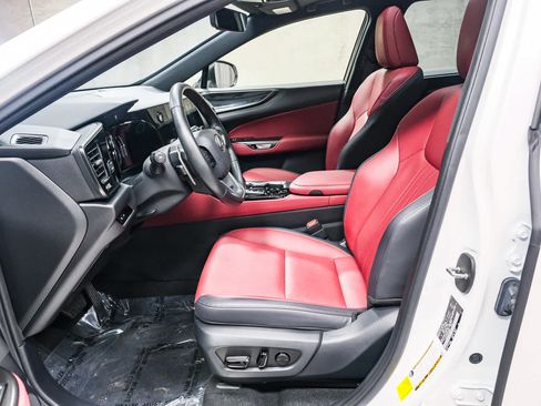 Used 2025 Lexus NX 250 FWD image 23