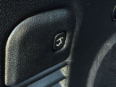 Used 2019 Jeep Grand Cherokee Laredo w/ Security & Convenience Group image 33