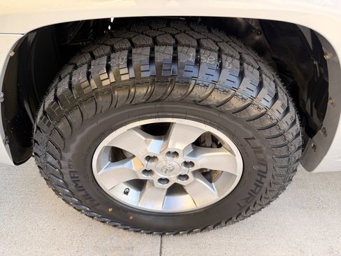 Used 2012 Toyota 4Runner SR5 w/ Convenience Pkg image 14