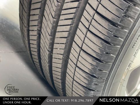 Used 2018 GMC Yukon Denali w/ Denali Ultimate Package image 14