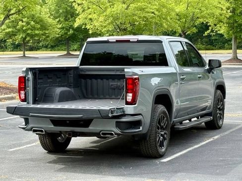 Used 2023 GMC Sierra 1500 Elevation w/ X31 Off-Road Package AWD/4WD image 18
