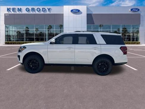 Used 2024 Ford Expedition Limited AWD/4WD image 5