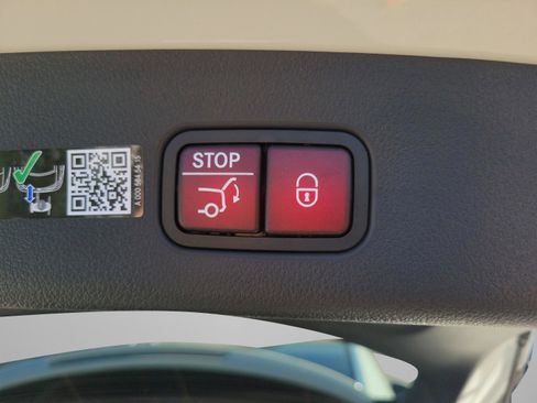 Certified 2026 Mercedes-Benz GLC 300 4MATIC image 34