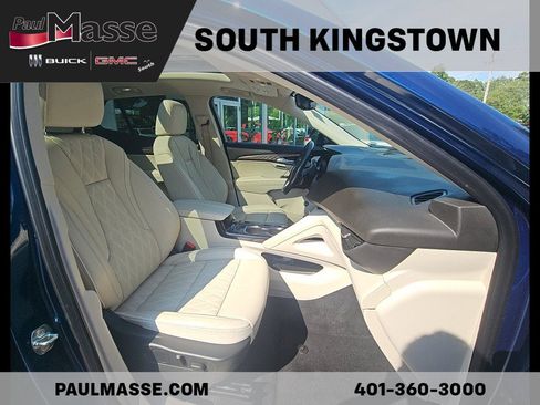 Used 2023 Buick Envision Avenir AWD/4WD image 25
