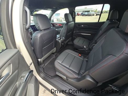 New 2026 Chevrolet Traverse Z71 w/ Driver Confidence Package image 19