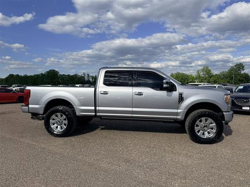 Used 2021 Ford F250 Platinum w/ FX4 Off-Road Package AWD/4WD image 4