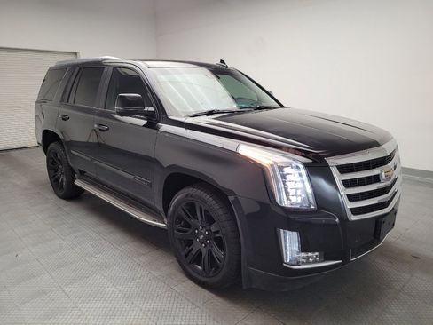 Used 2016 Cadillac Escalade Luxury AWD/4WD image 13