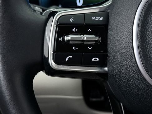 Certified 2023 Kia Sorento SX Prestige AWD/4WD image 38