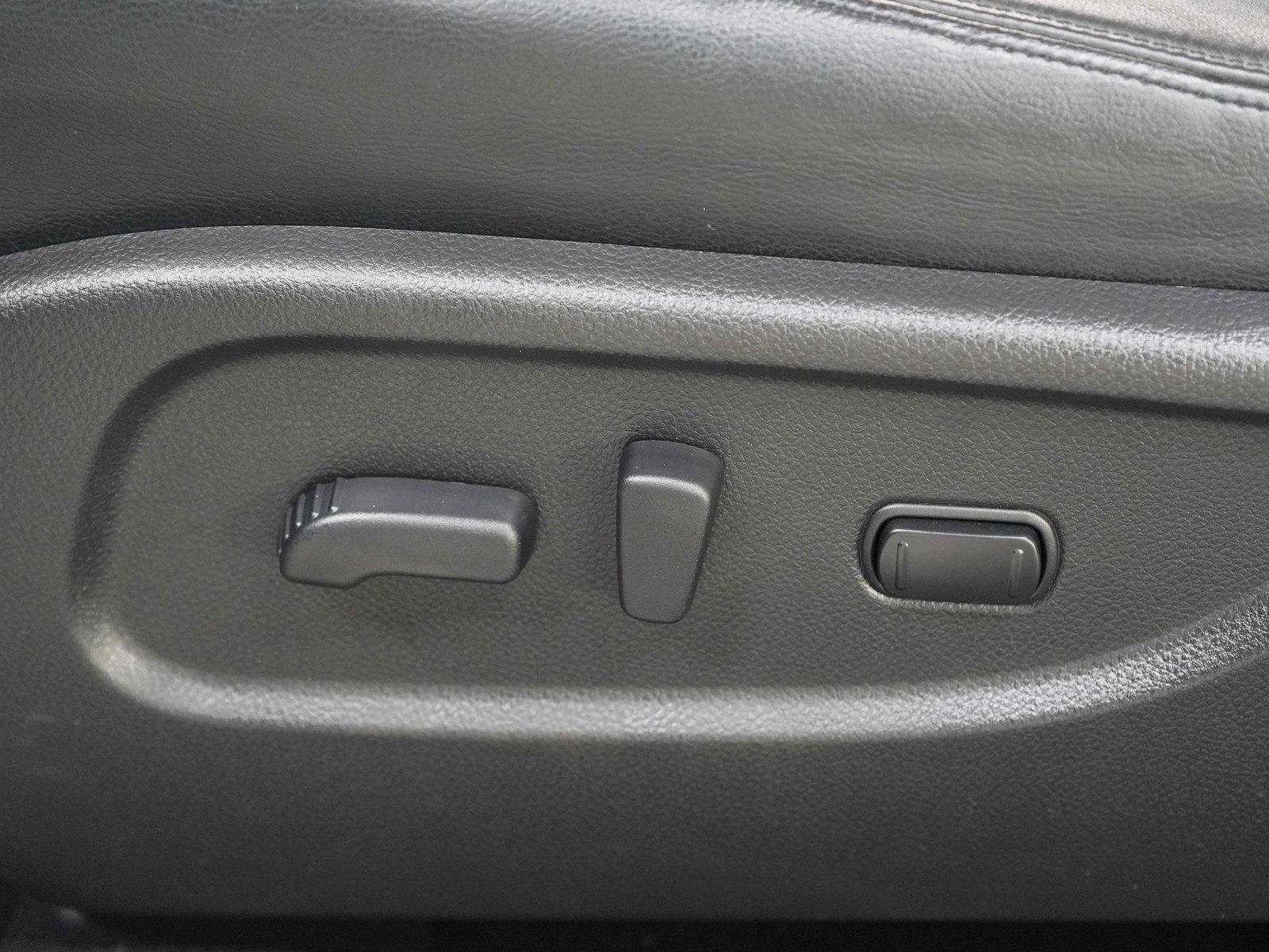Used 2011 Nissan Murano AWD/4WD image 17