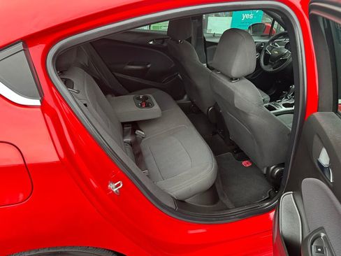 Used 2017 Chevrolet Cruze LT w/ Convenience Package image 13