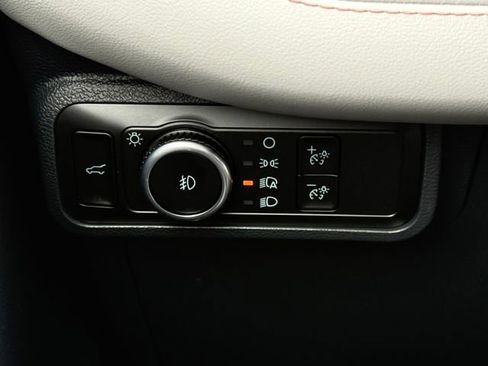 New 2026 Ford Explorer Active w/ Active Comfort Package image 25