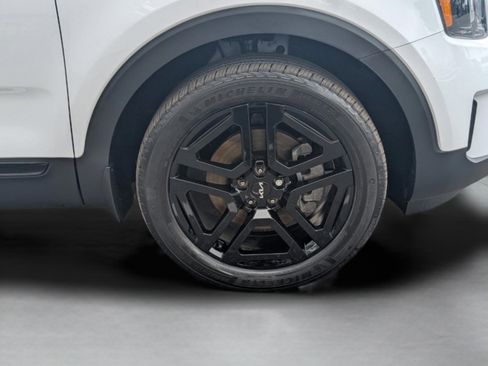 Used 2024 Kia Telluride EX X-Line image 9