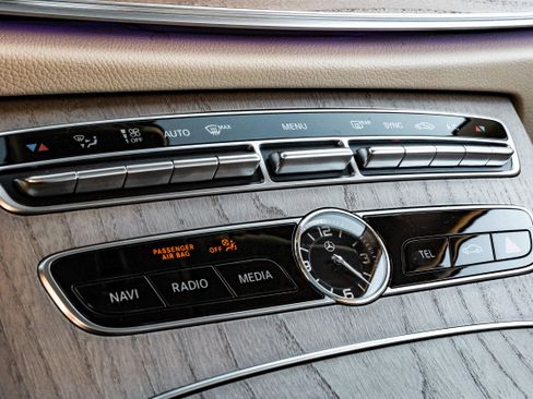 Used 2018 Mercedes-Benz E 400 Coupe image 24