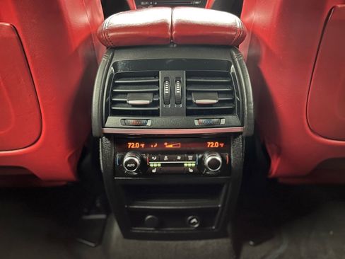 Used 2016 BMW X6 M image 25