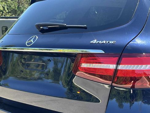 Used 2019 Mercedes-Benz GLC 300 4MATIC image 18