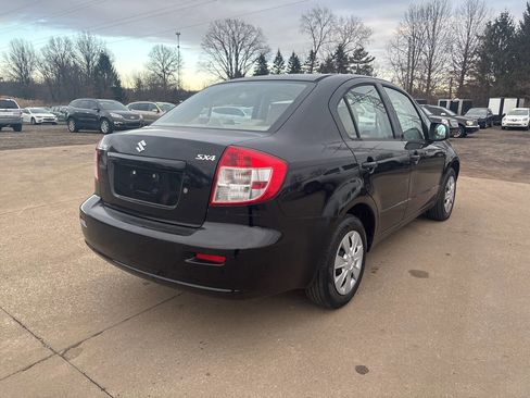 Used 2010 Suzuki SX4 LE image 4