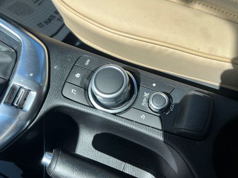 Used 2017 Toyota Yaris iA FWD image 27