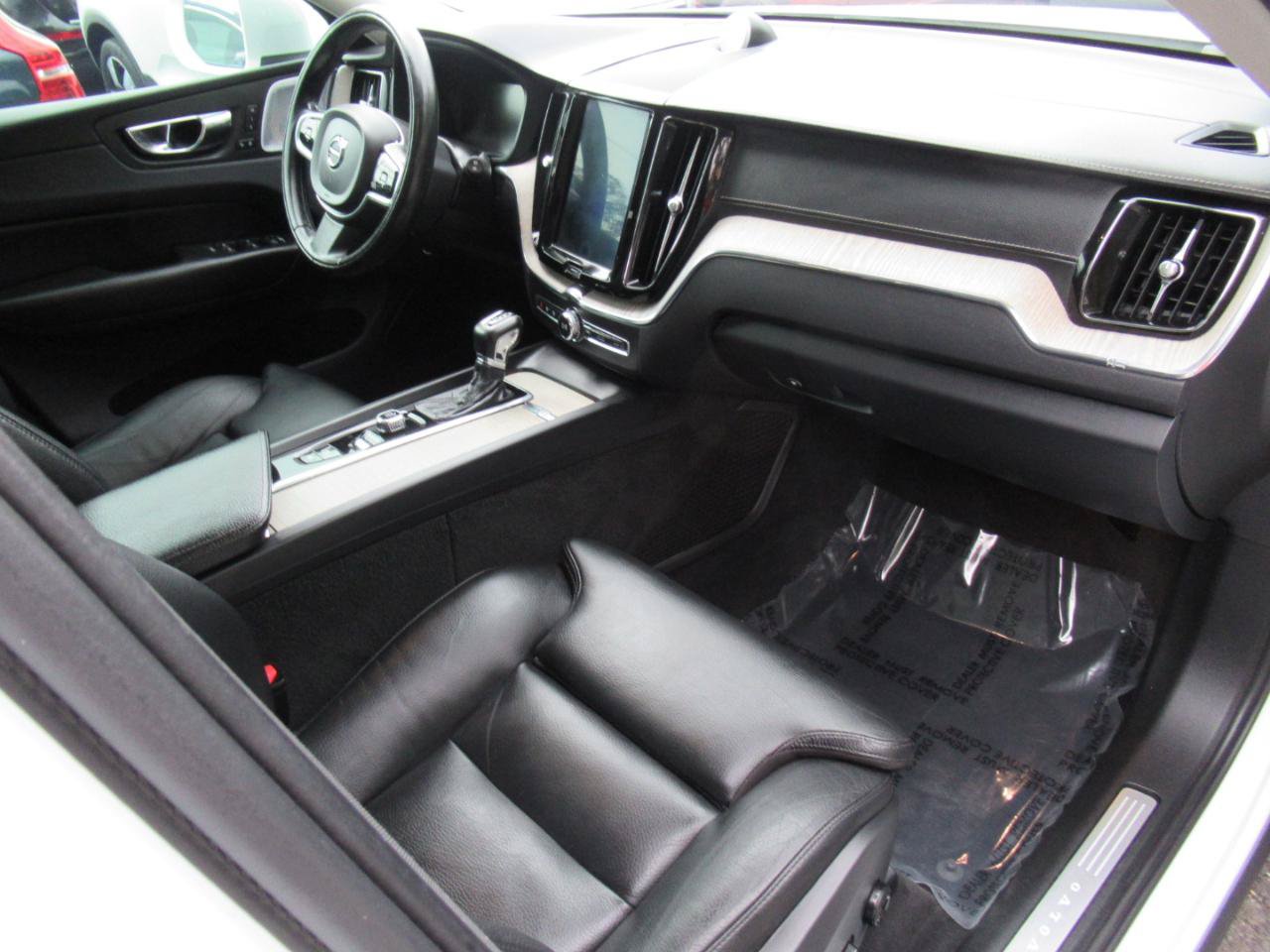 Used 2018 Volvo XC60 T6 Inscription w/ Convenience Package AWD/4WD image 24