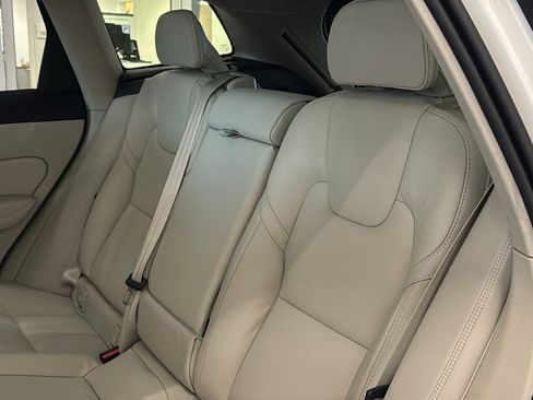 New 2026 Volvo XC60 B5 Ultra w/ Protection Package Premier image 26