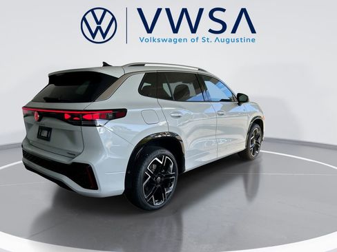 New 2026 Volkswagen Tiguan SEL R-Line image 7