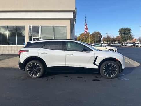 Used 2024 Chevrolet Blazer EV RS image 4