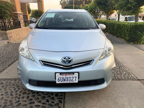 Used 2012 Toyota Prius V Two image 2