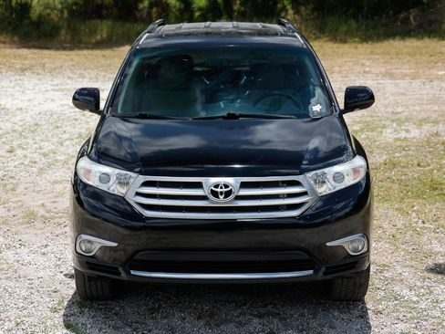 Used 2011 Toyota Highlander Limited w/ Tow Pkg FWD image 19