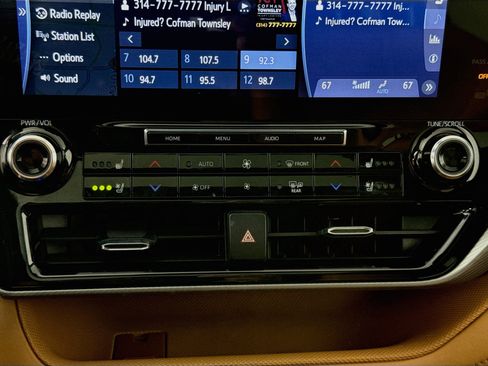 Used 2021 Toyota Highlander Platinum AWD/4WD image 18