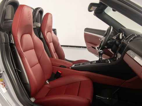 Used 2025 Porsche 718 Boxster GTS RWD image 36