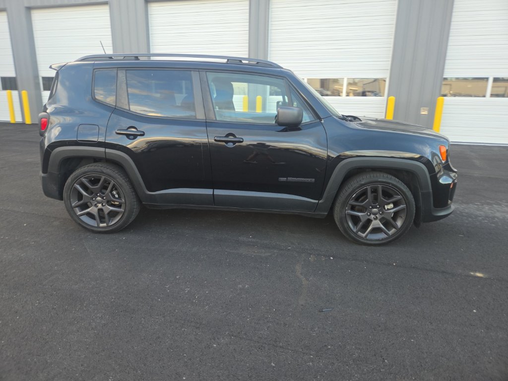 Used 2021 Jeep Renegade Latitude FWD image 21