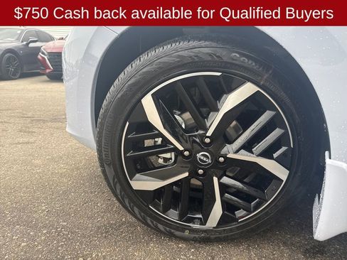 New 2025 Nissan Versa SR w/ Trunk Package image 30