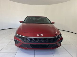 Certified 2025 Hyundai Elantra Hybrid FWD video 2