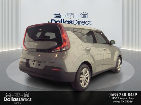 Used 2022 Kia Soul LX FWD image 6