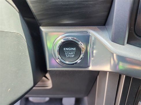 New 2025 Ford F150 Lariat w/ Equipment Group 501A Mid image 28