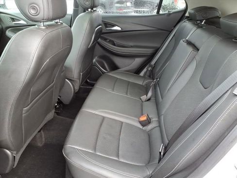 Used 2023 Buick Encore GX Essence w/ Experience Buick Package image 7