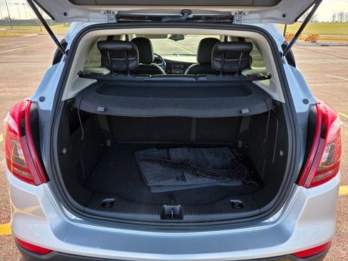 Used 2021 Buick Encore Preferred w/ Safety Package II image 30