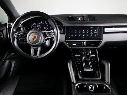 Used 2023 Porsche Cayenne Platinum Edition image 12