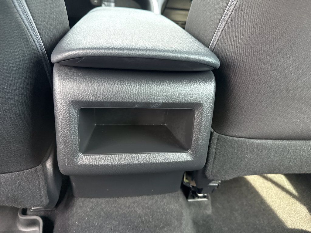 Used 2018 Toyota Camry LE FWD image 21