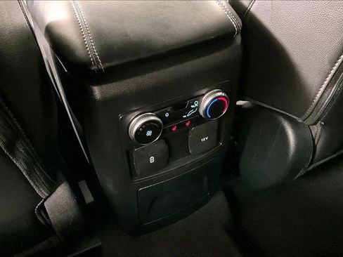 Used 2023 Ford Explorer Limited image 34