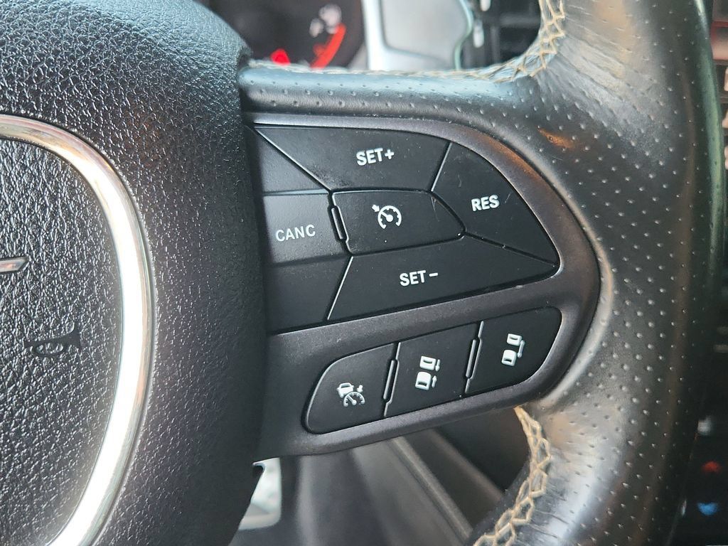 Used 2021 Dodge Durango SRT w/ Technology Group AWD/4WD image 22