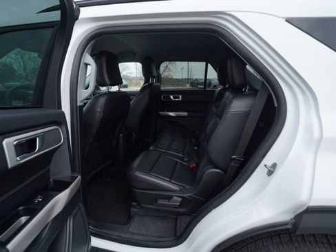 Used 2023 Ford Explorer XLT w/ Equipment Group 202A image 14