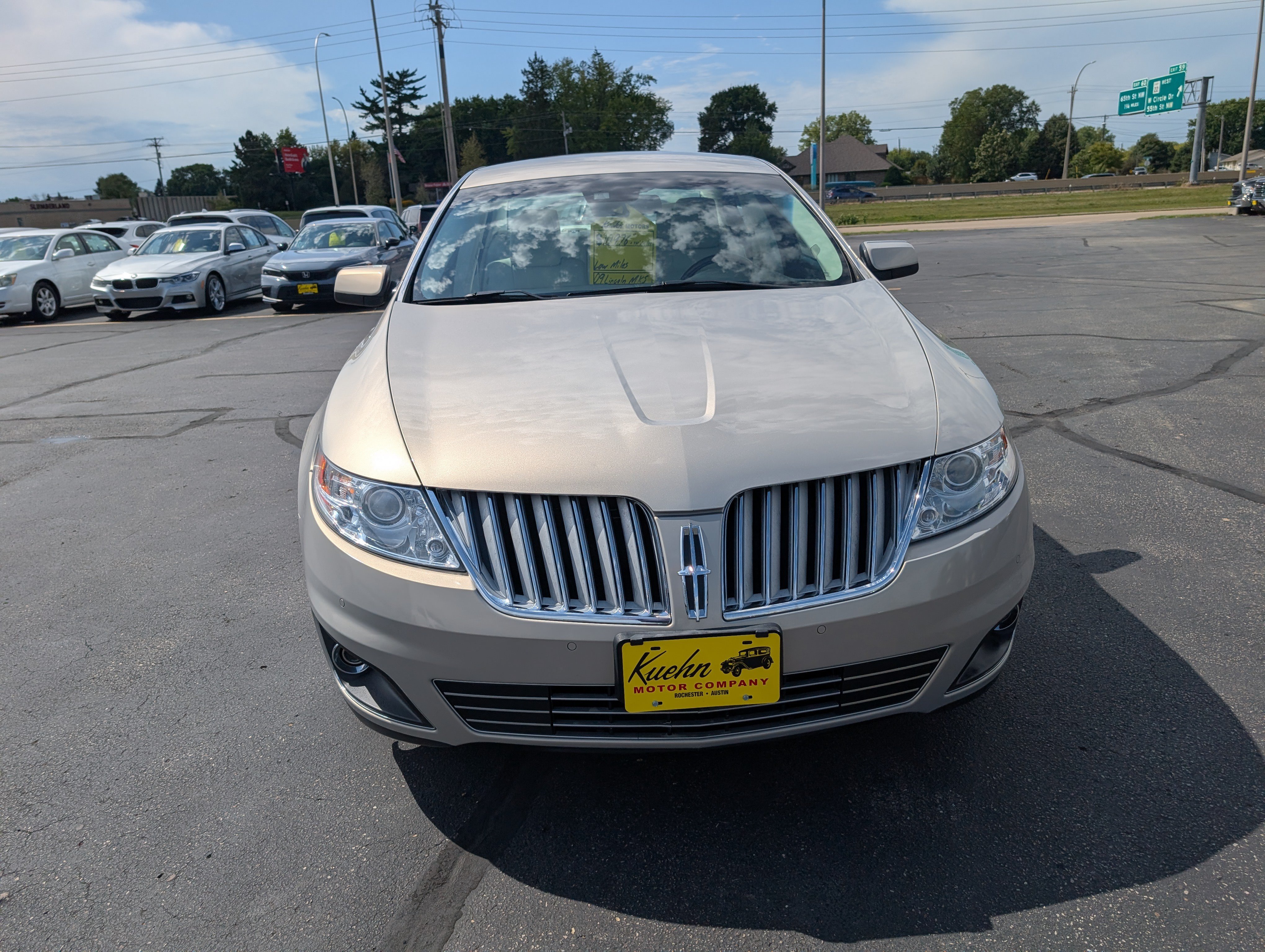 Used 2009 Lincoln MKS FWD image 3