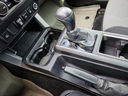 Used 2021 Toyota Tacoma TRD Off-Road AWD/4WD image 12