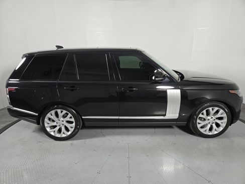 Used 2021 Land Rover Range Rover Westminster Edition image 4