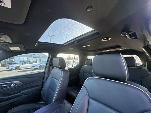 Used 2023 Chevrolet Traverse Premier w/ Redline Edition image 21
