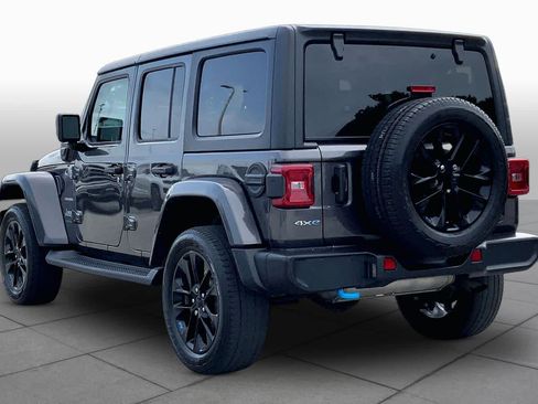 Used 2023 Jeep Wrangler Unlimited Sahara w/ Cold Weather Group AWD/4WD image 12
